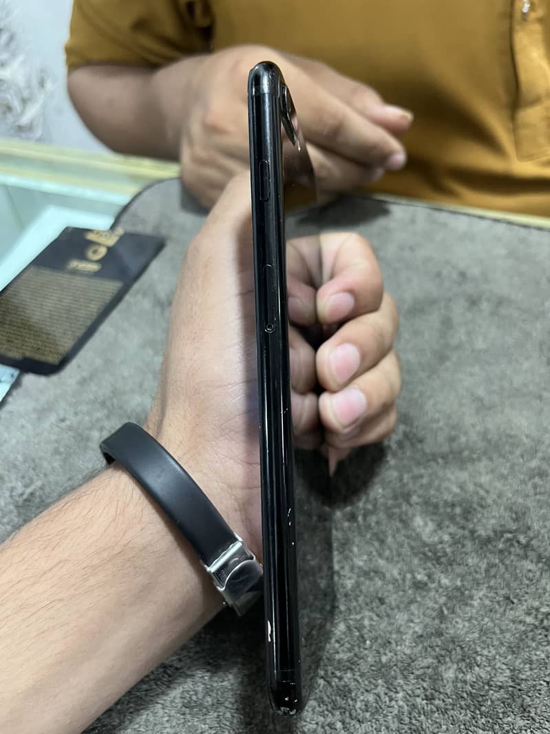 Apple iPhone 7 Plus 3