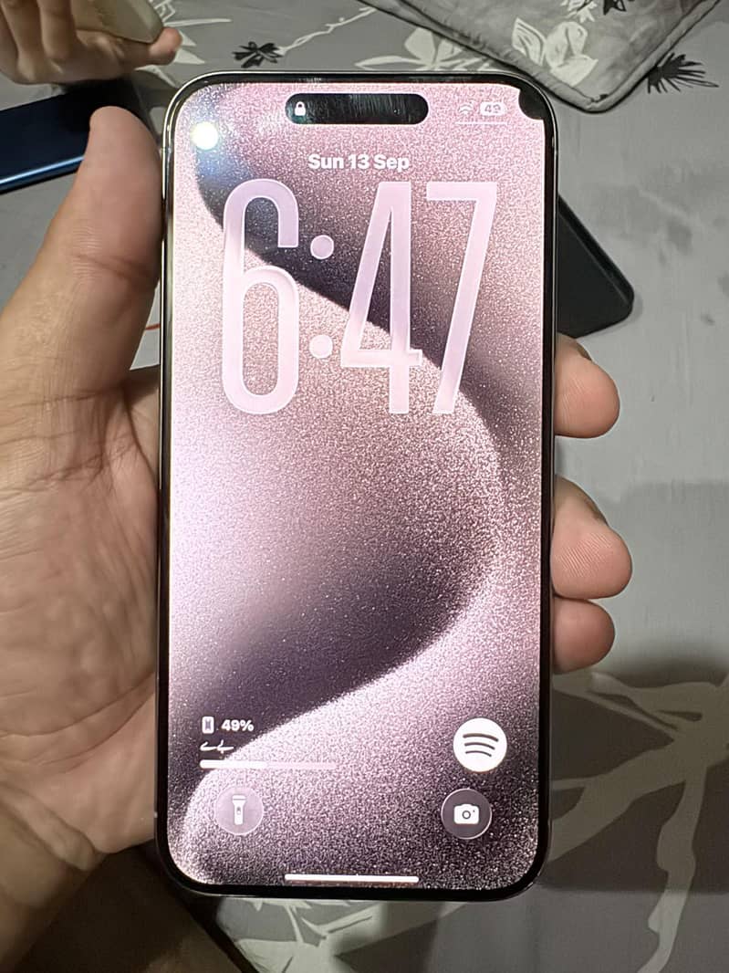 Apple iPhone 15 Pro Max 2