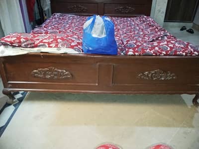 floral wood pattern double bed