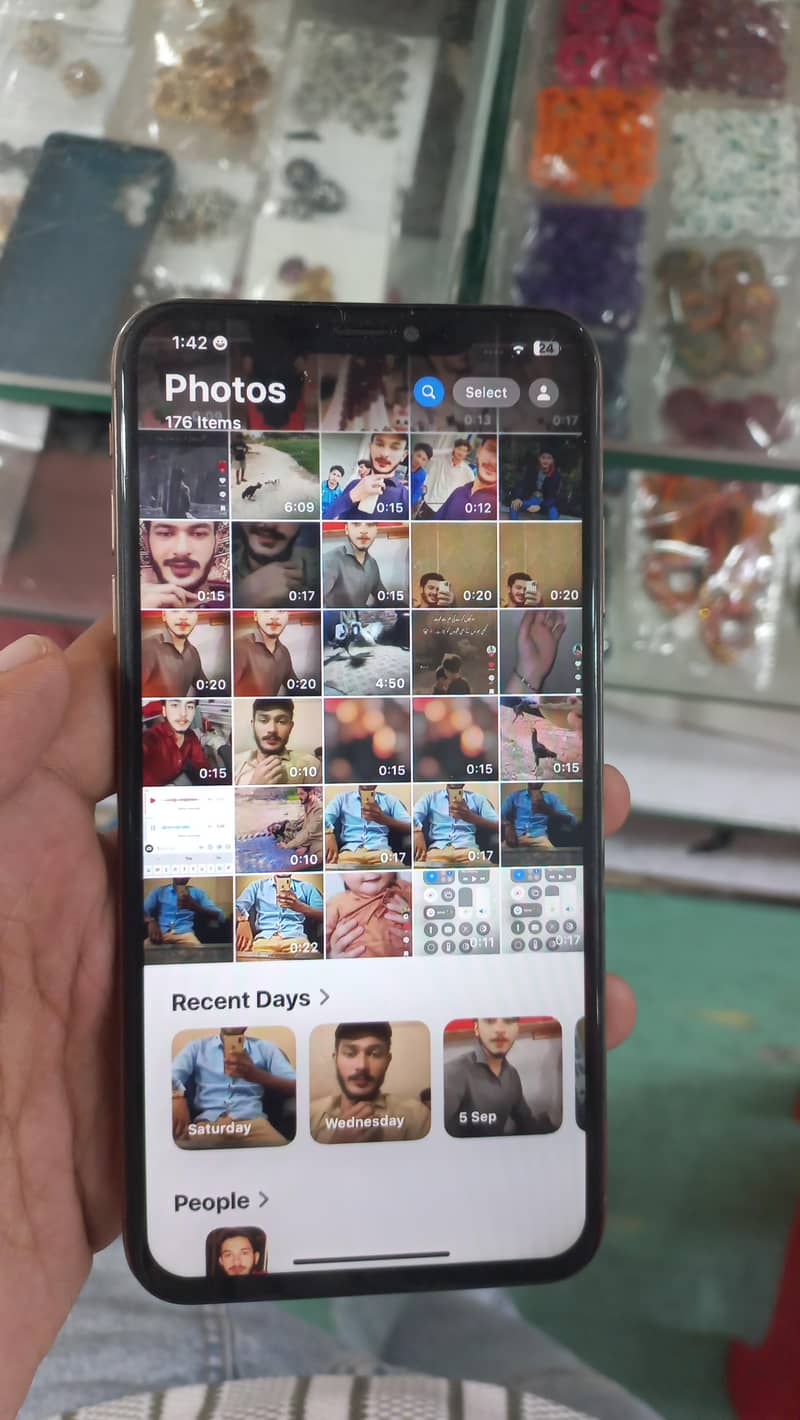 Apple iPhone XS Max 1