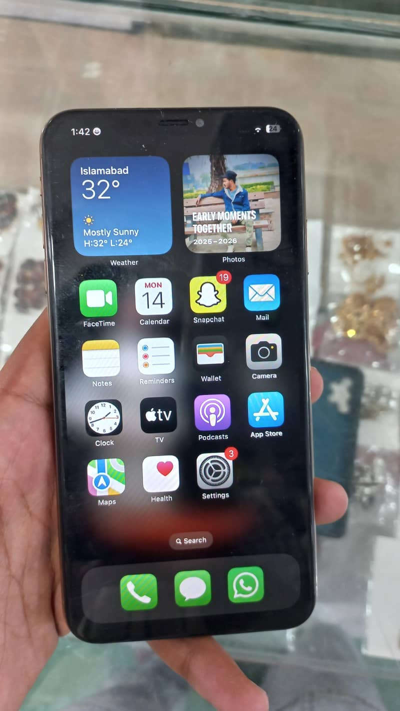 Apple iPhone XS Max 5