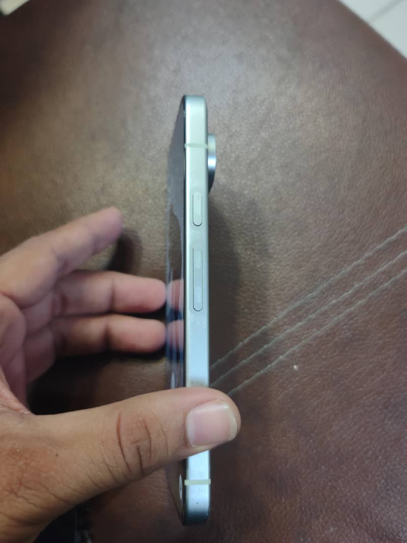 Google Pixel 9 4
