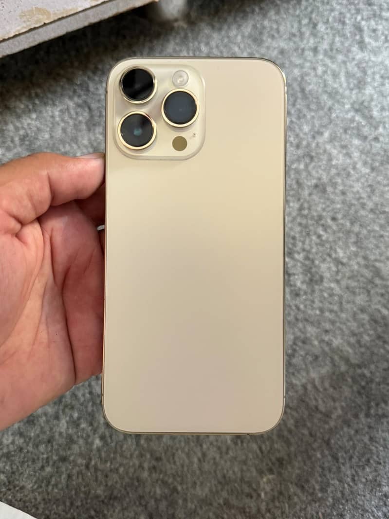 Apple iPhone 14 Pro Max 0