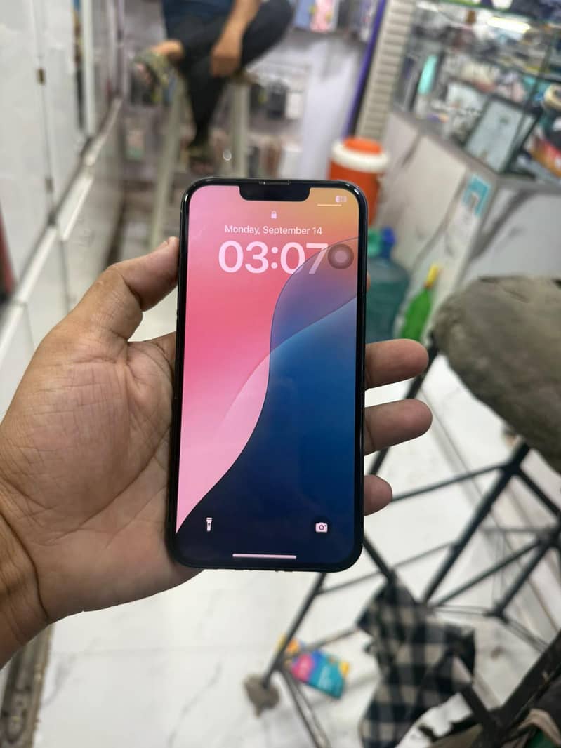 Apple iPhone 14 1