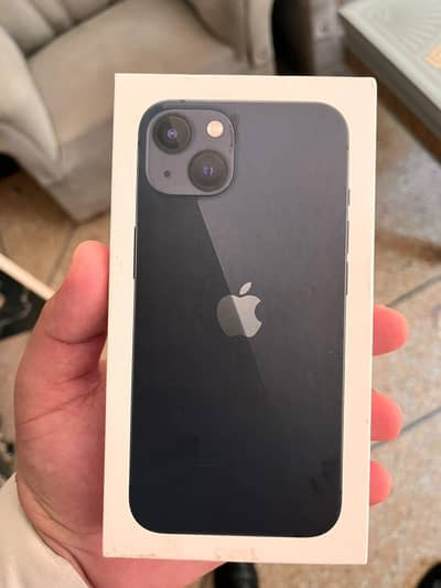 Apple iPhone 13