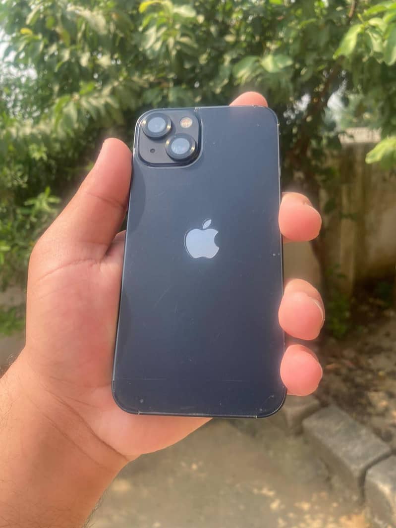 Apple iPhone 13 1