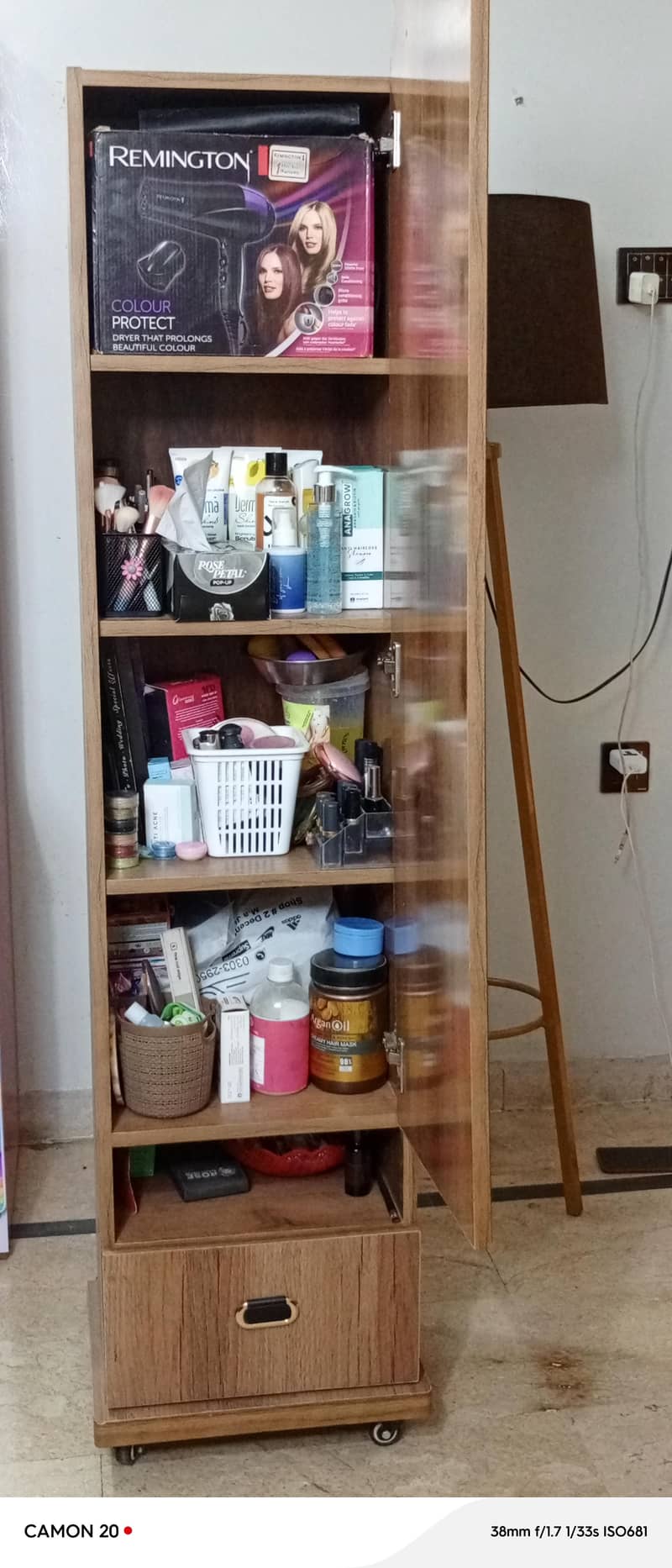 Storage box with mirror 1
