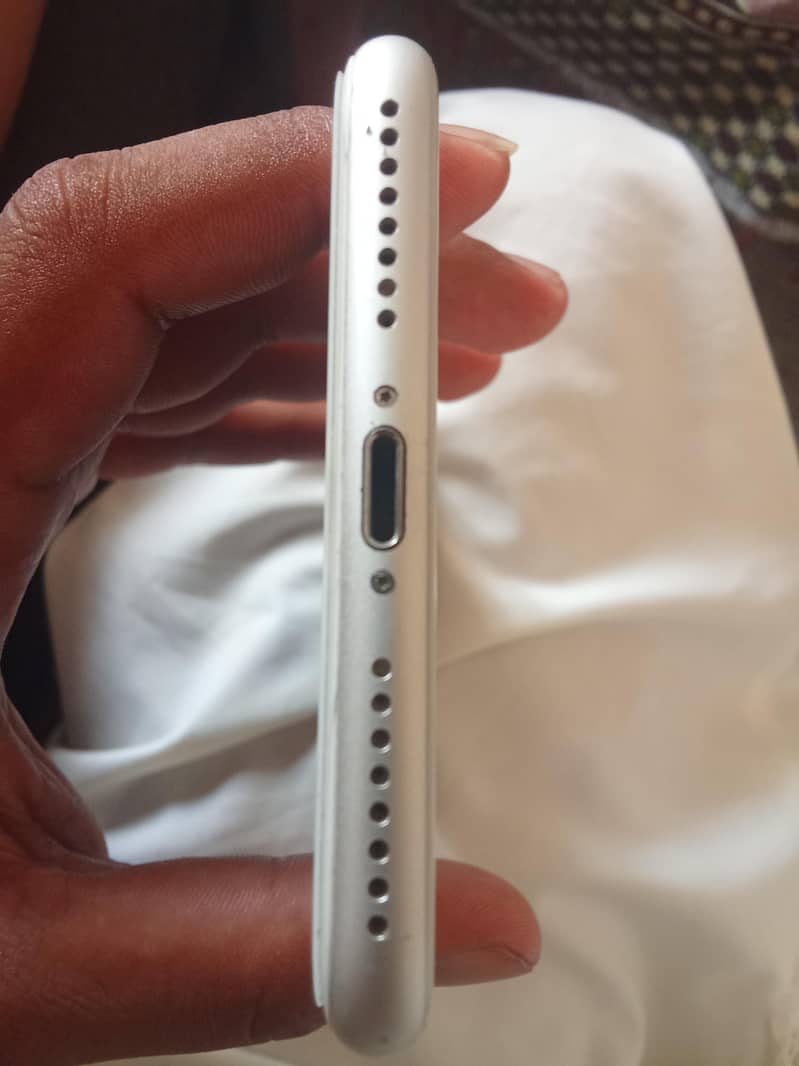 Apple iPhone 8 Plus 6