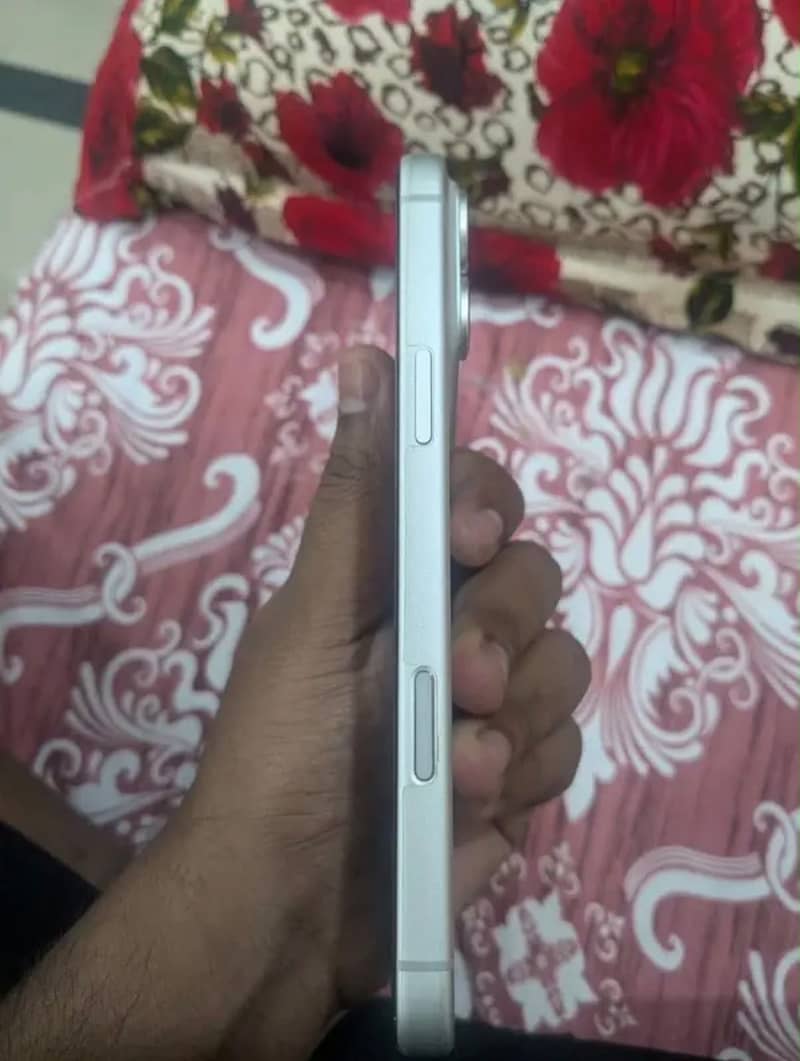 Apple iPhone 17 Pro Max 5