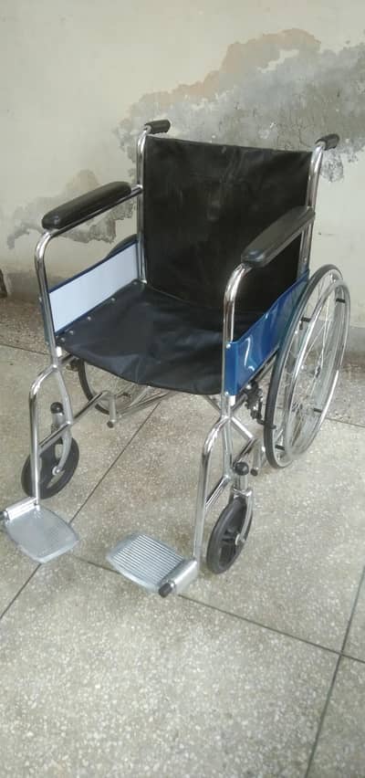 WHEEL CHAIR