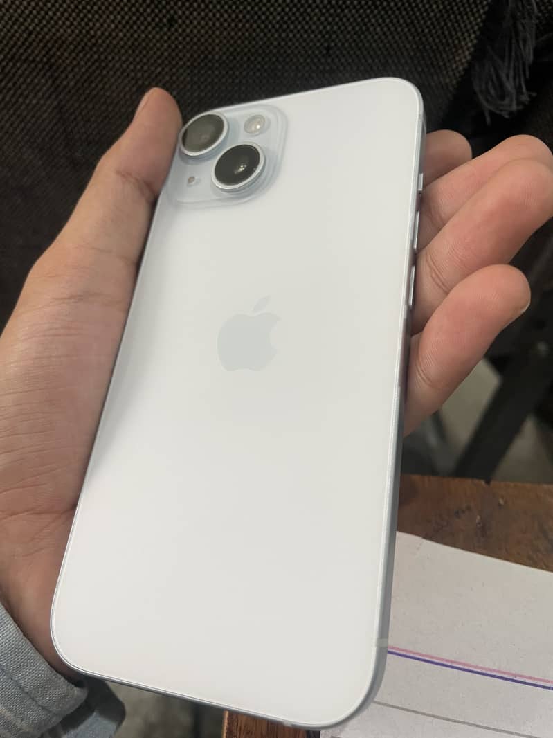 Apple iPhone 15 5