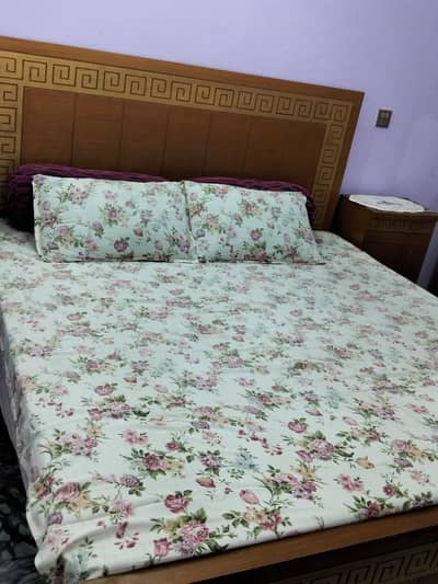 room bed king size bed with dressing and side tables