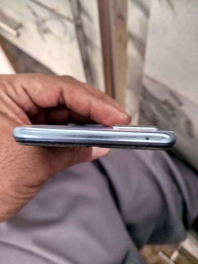 Vivo V21e 1