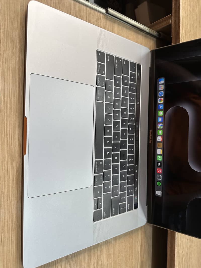 MacBook Pro 2017 15” 6