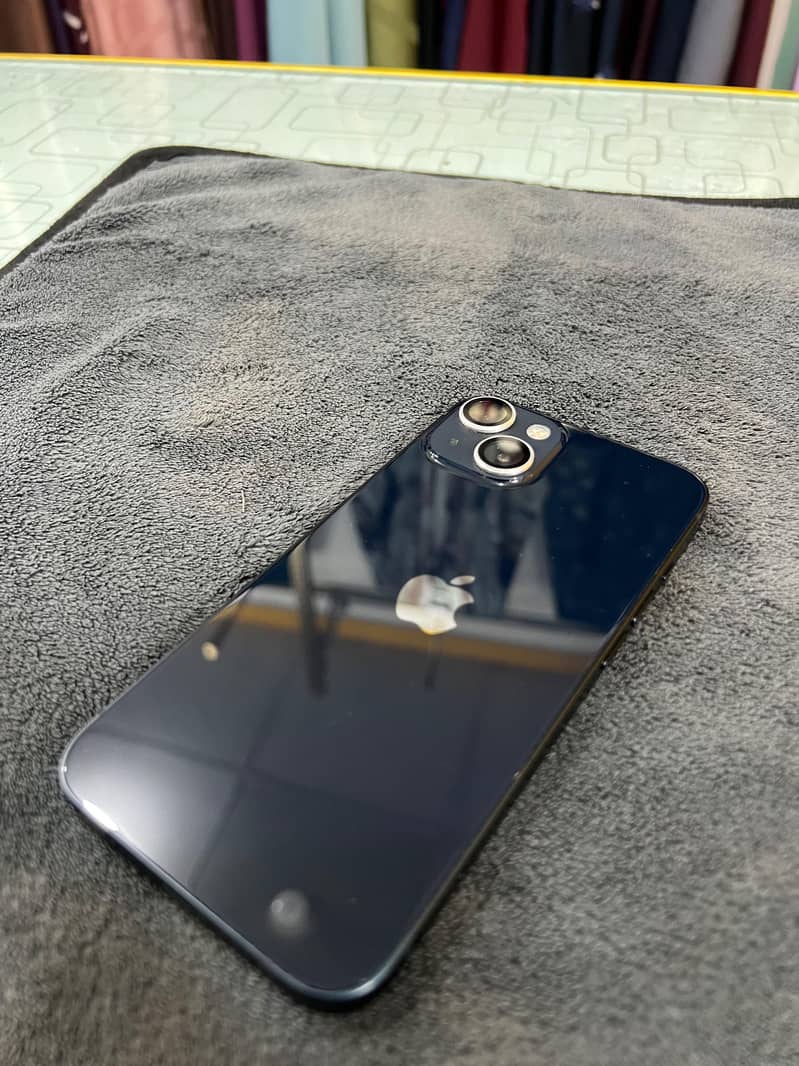 Apple iPhone 13 0
