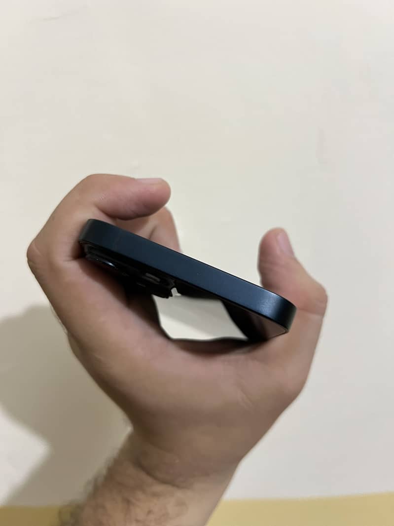 Apple iPhone 14 2