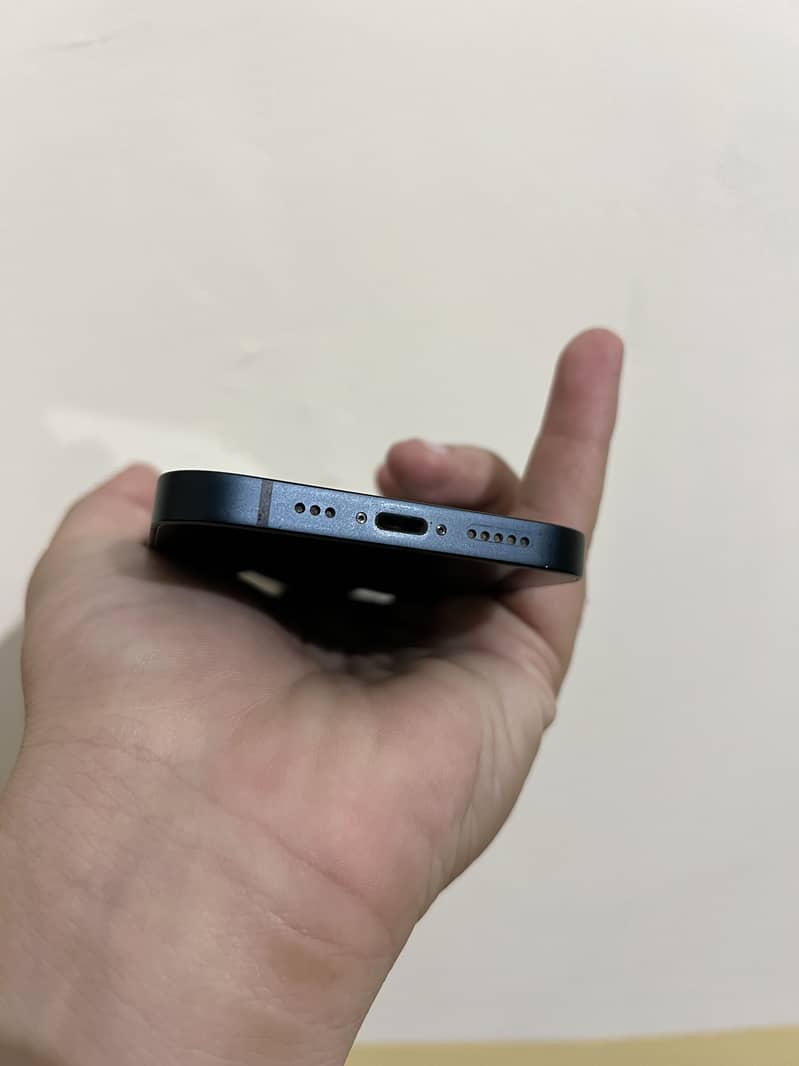 Apple iPhone 14 4