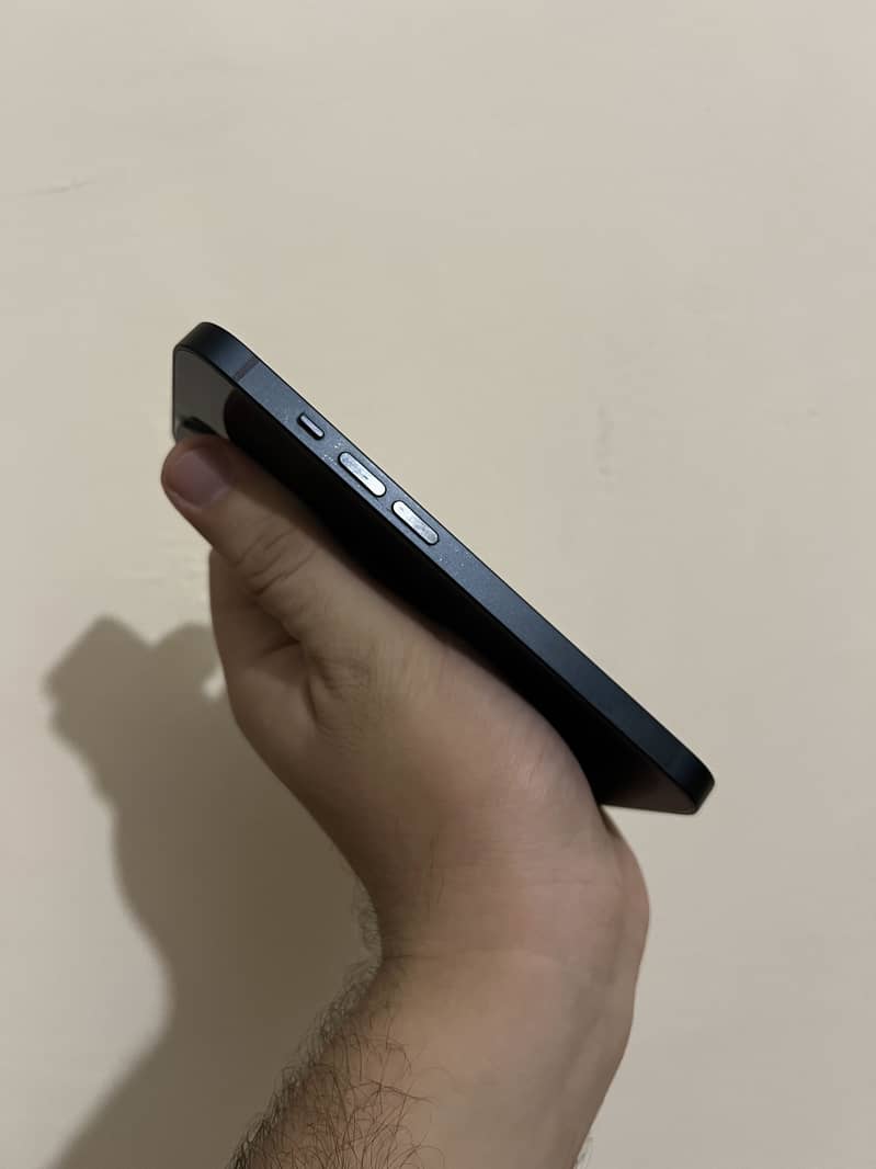 Apple iPhone 14 5