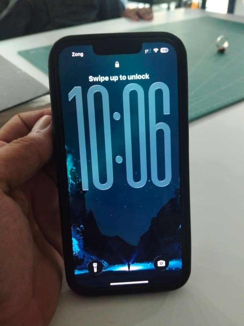 Apple iPhone 13 Pro 0