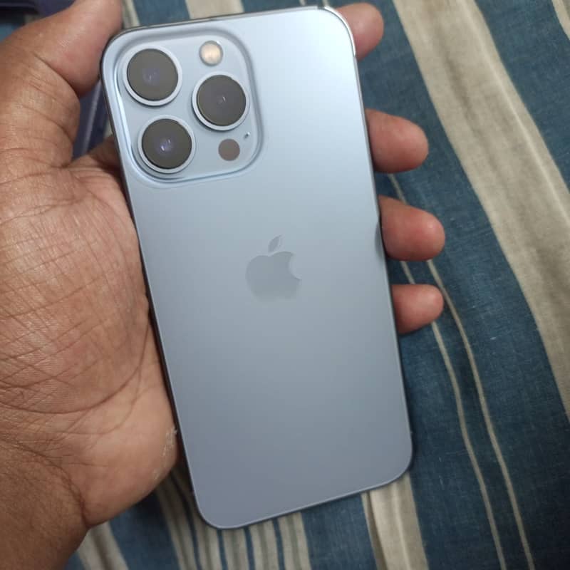 Apple iPhone 13 Pro 6