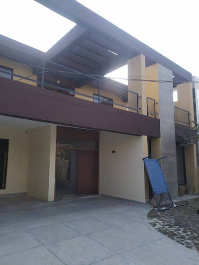 BRAND NEW HOUSE IN MAIN CANTT FOR OFFICE AND RESIDENCE