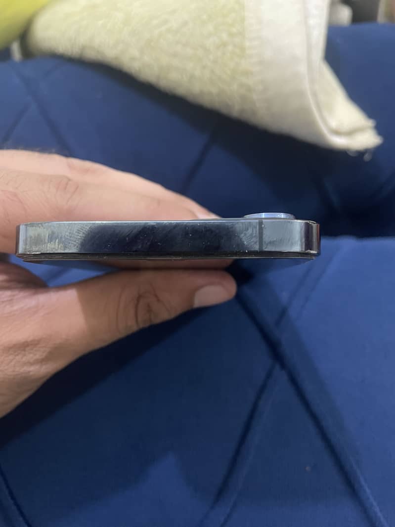 Apple iPhone 12 Pro 4