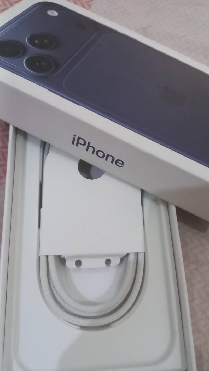 Apple iPhone 17 Pro Max 5