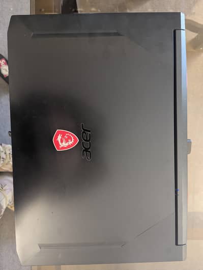  Acer Nitro 5 Gaming Laptop (AN517-52)
