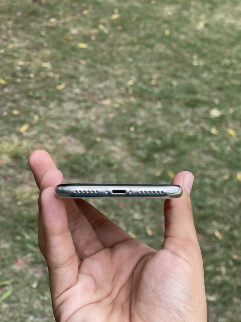 Apple iPhone X 0