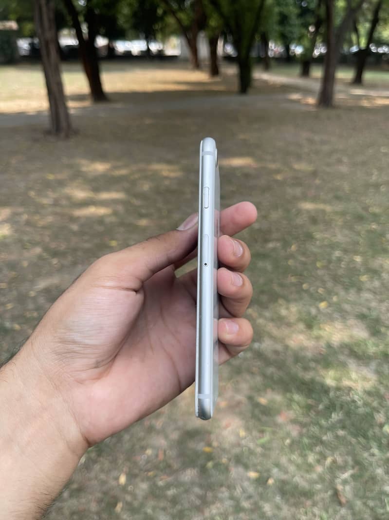 Apple iPhone X 11