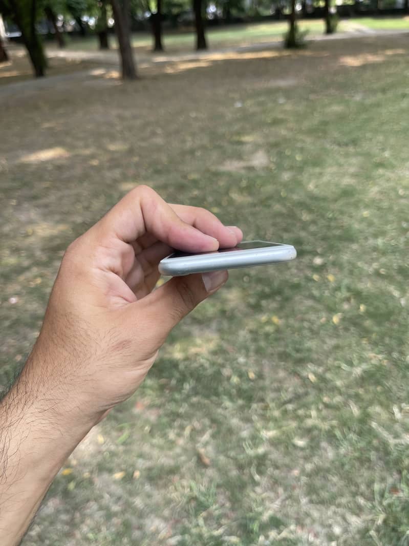 Apple iPhone X 12