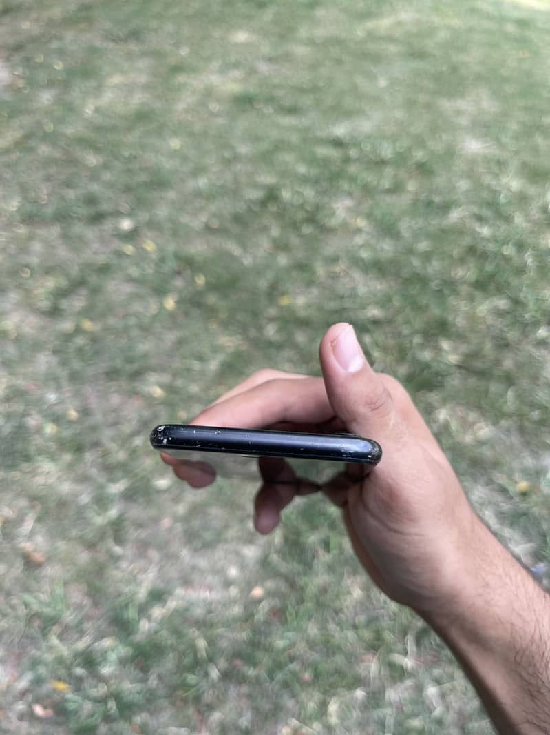 Apple iPhone X 18