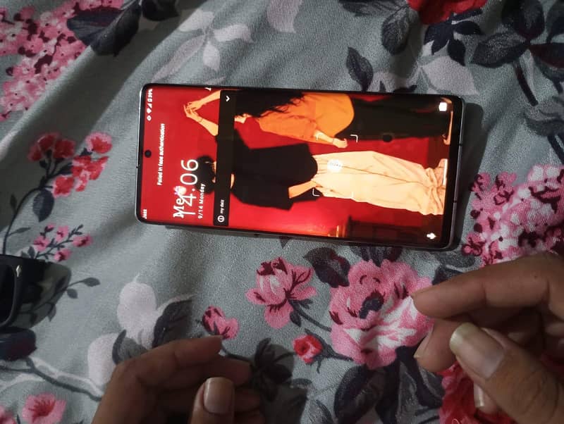 Sharp Aquos Sense7 4