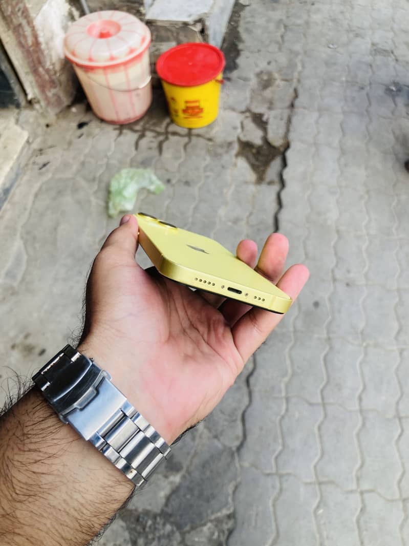 Apple iPhone 14 2