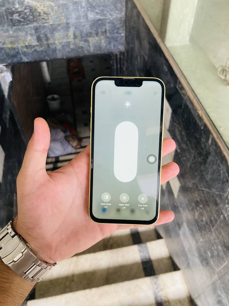 Apple iPhone 14 5