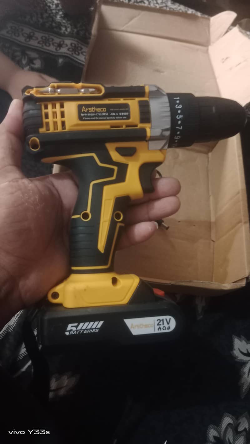 charging dril 12volt 1