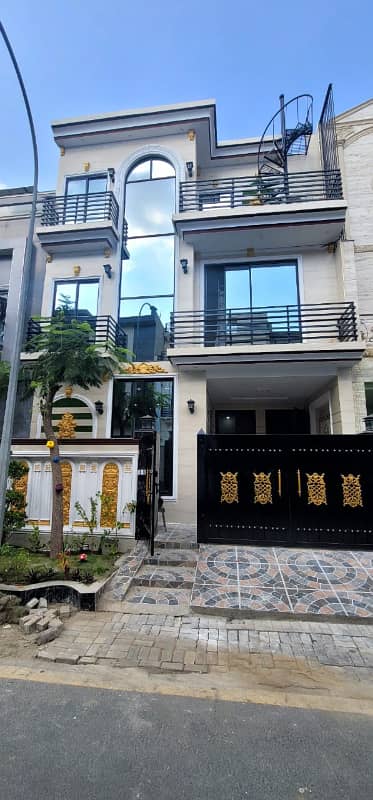 Comfortable Ground Portion for Rent Block E, Etihad Town Phase 1!