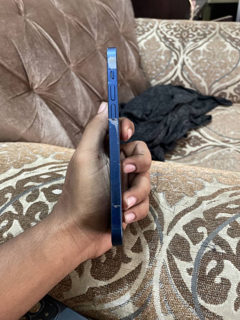 Apple iPhone 12 8