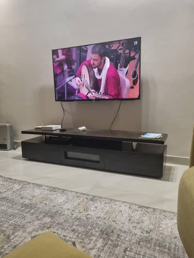 TV trolly / LCD rack