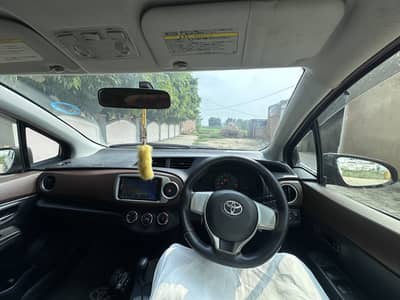 Toyota Vitz 2014