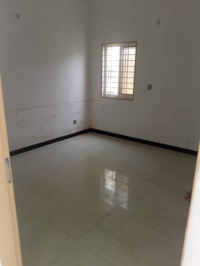 room with attach bat avabile for rent