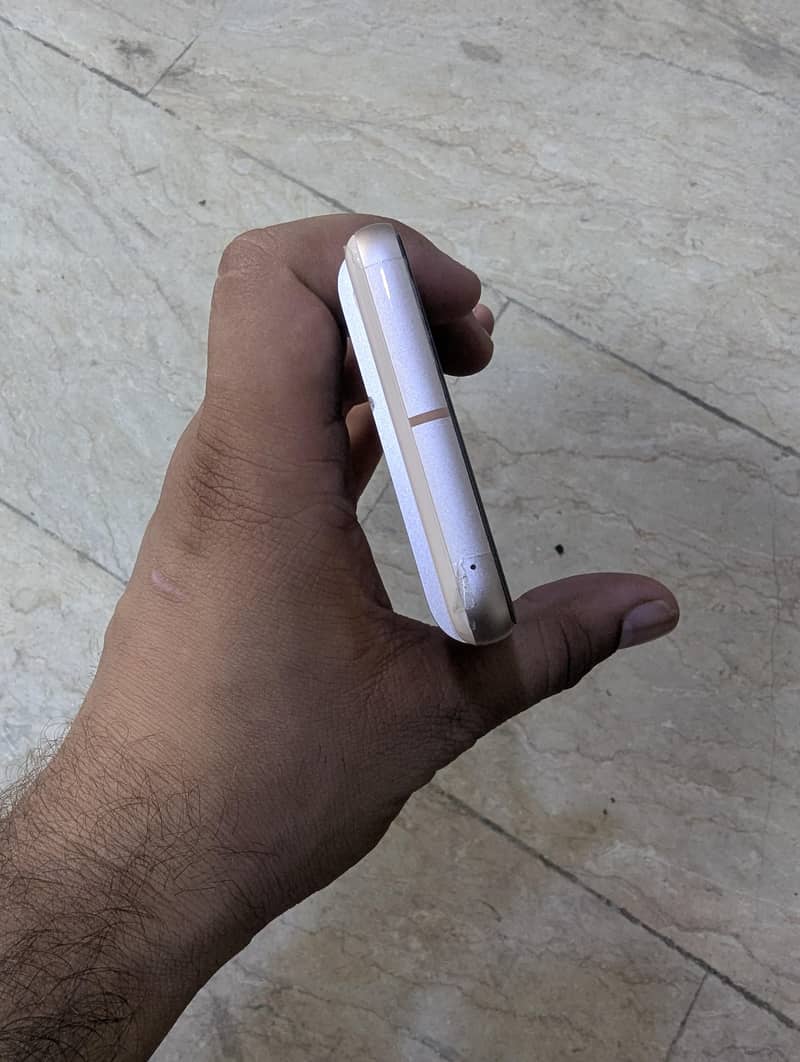 Google Pixel 8 5