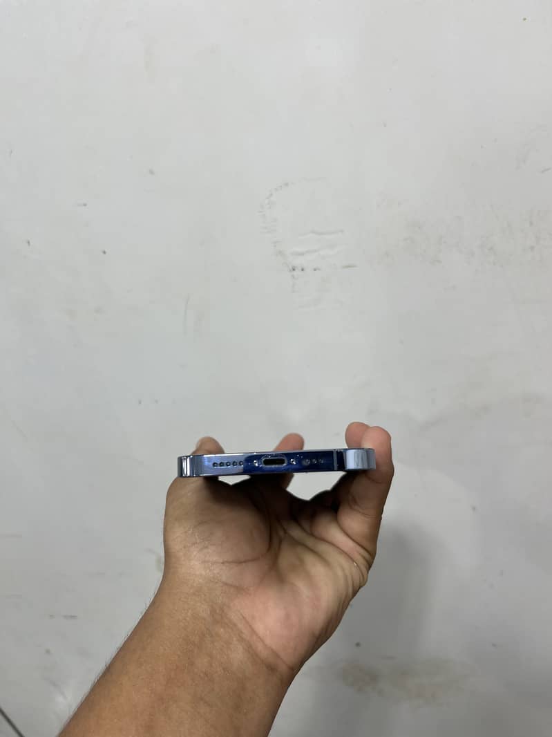 Apple iPhone 13 Pro 1