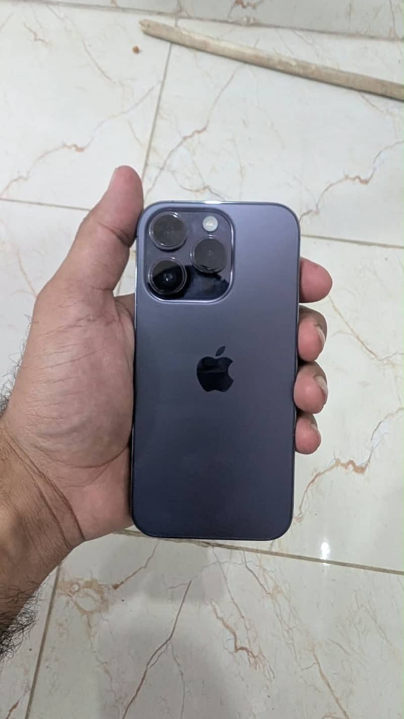Apple iPhone 14 Pro 1