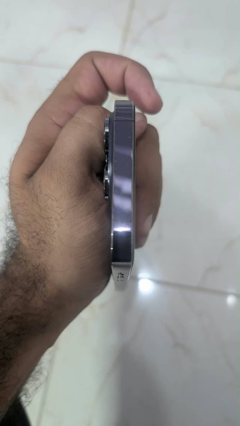 Apple iPhone 14 Pro 2