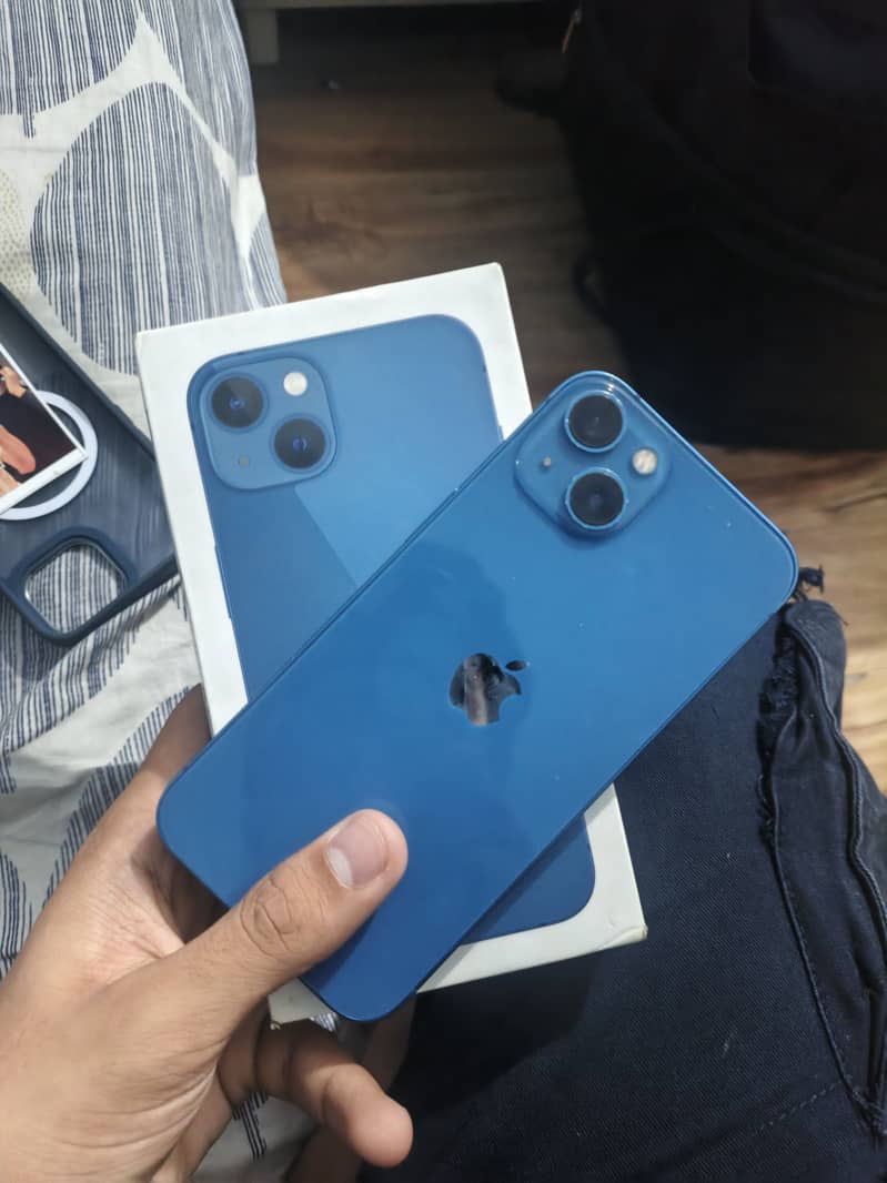 Apple iPhone 13 7
