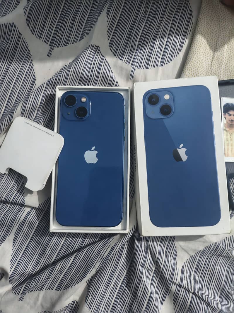 Apple iPhone 13 9