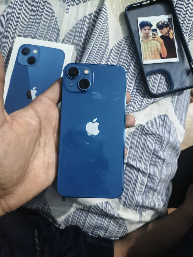 Apple iPhone 13 10