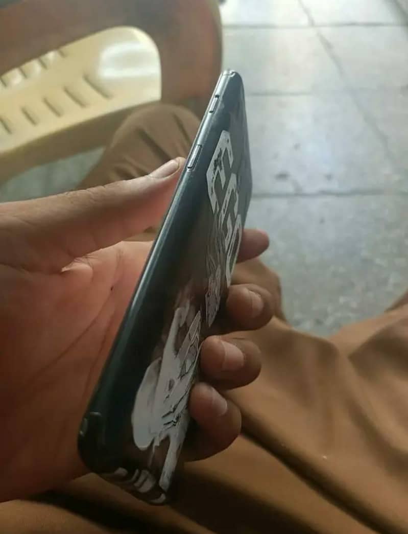 One Plus 6T 5