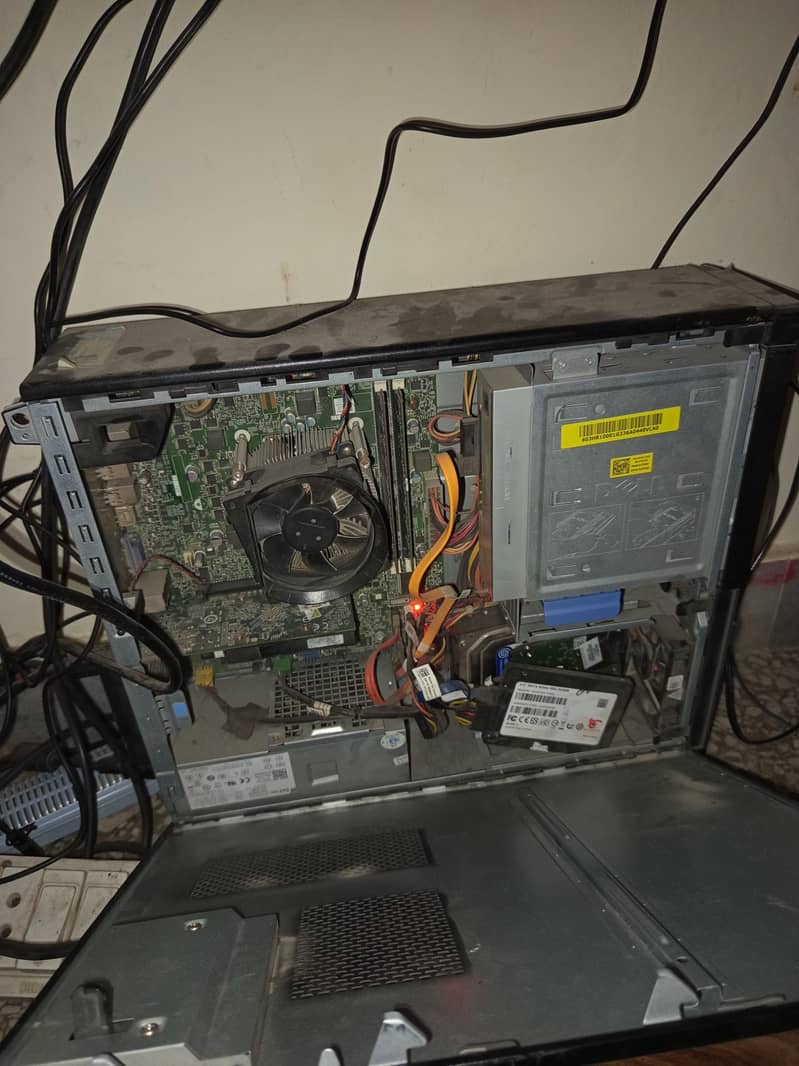 Monitor(dell E3218H) and Computer combo 0